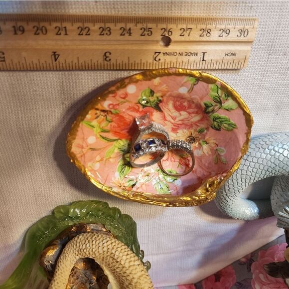 DECOUPAGE ROSES CLAM SHELL  - Picture 6 of 8